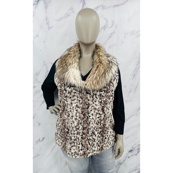 Adrienne Landau Leopard Print Faux Fur Collared Vest - Picture 1 of 5